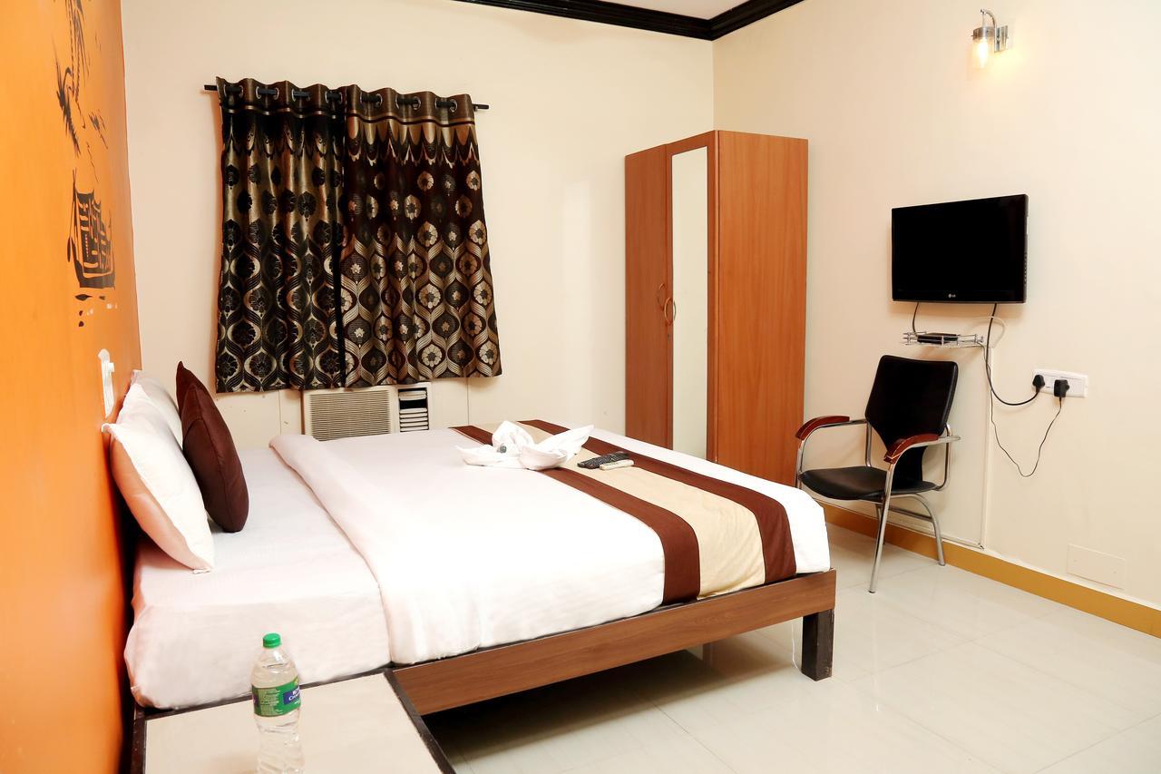 Rich Inn Suites - Next To Accord Metropolitian. Chennai Exterior photo