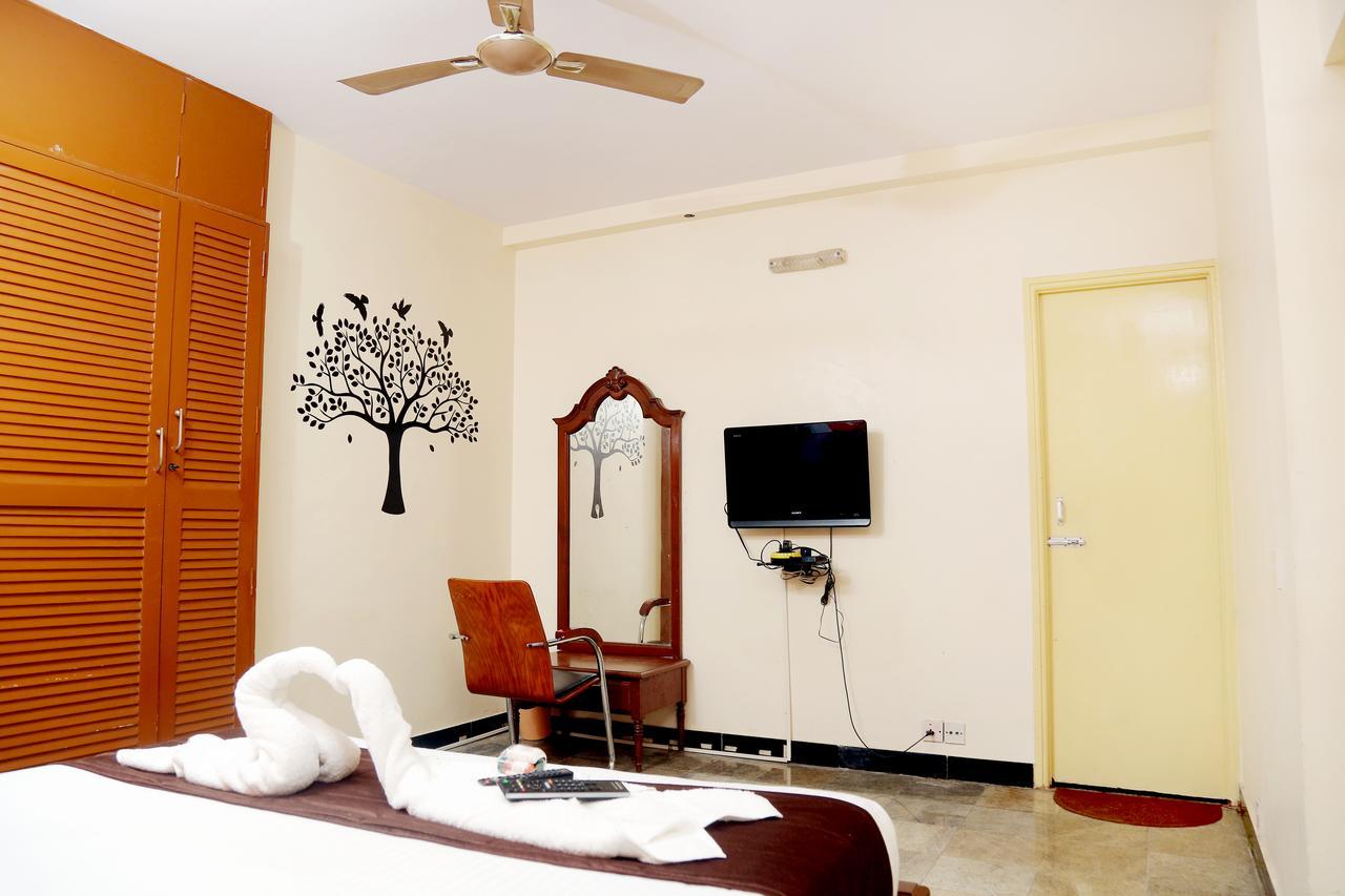 Rich Inn Suites - Next To Accord Metropolitian. Chennai Exterior photo